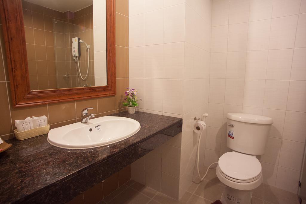 Morage Hotel Phitsanulok Ngoại thất bức ảnh